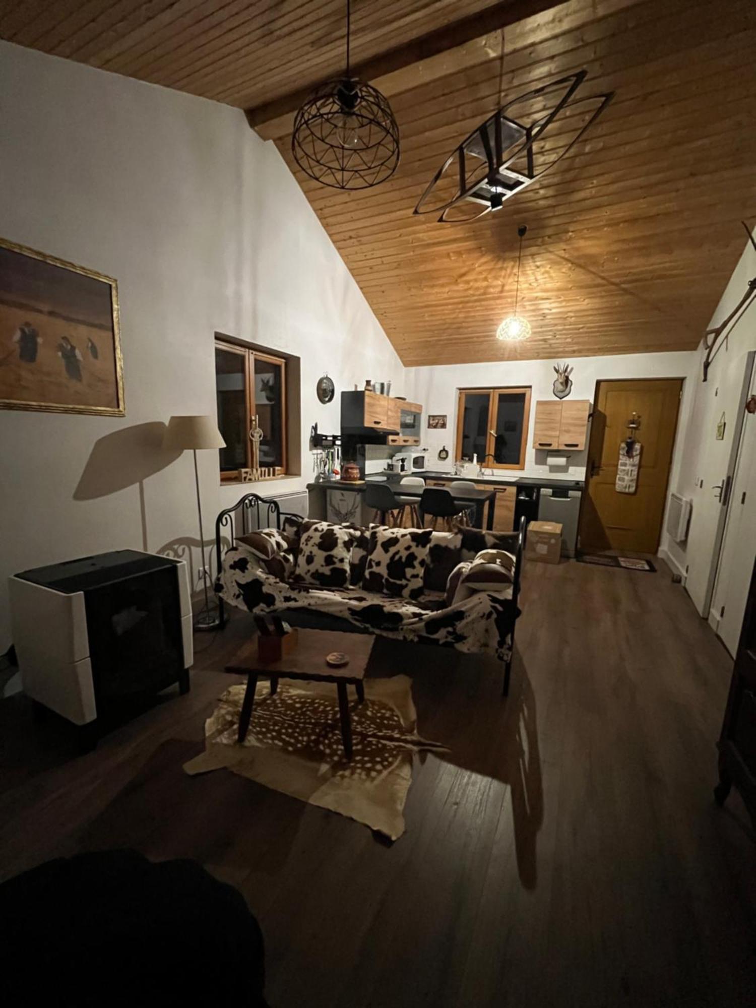 Chez Mamie Villa LʼIsle-Jourdain Dış mekan fotoğraf