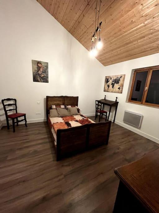 Chez Mamie Villa LʼIsle-Jourdain Dış mekan fotoğraf